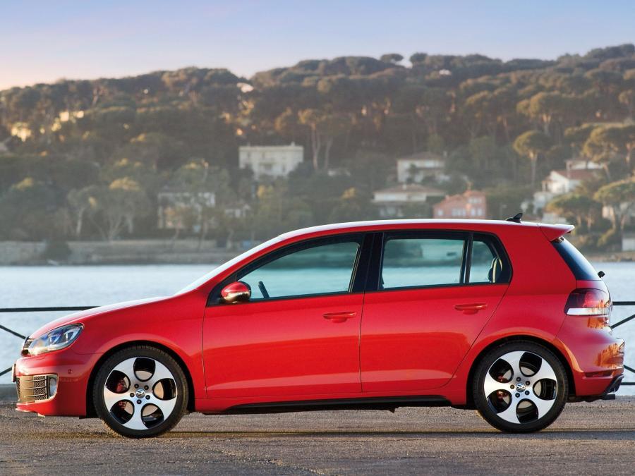  Volkswagen Golf GTi 2009 года  (фото 15 из 17)